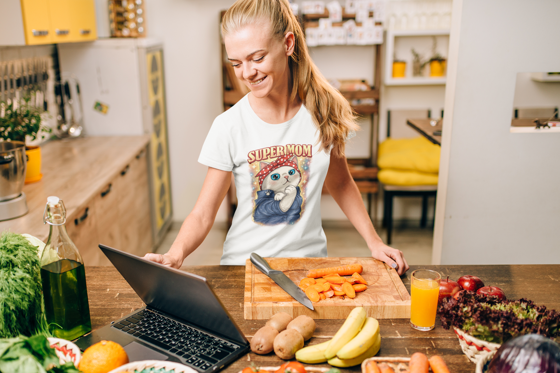 Supermom Unisex Tee Shirt